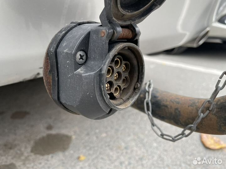 Фаркоп на камри 40