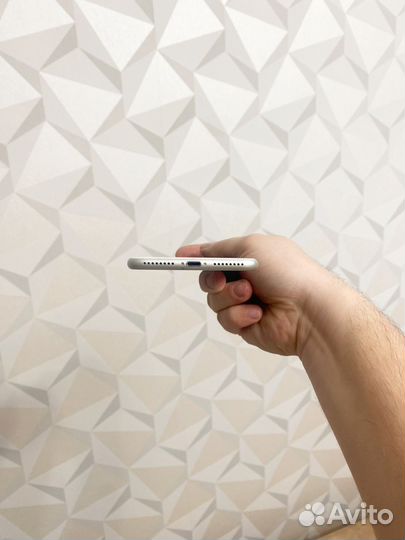 iPhone 7 Plus, 32 ГБ