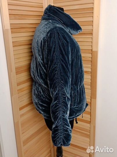 Велюровая куртка женская QED LDN размер 38