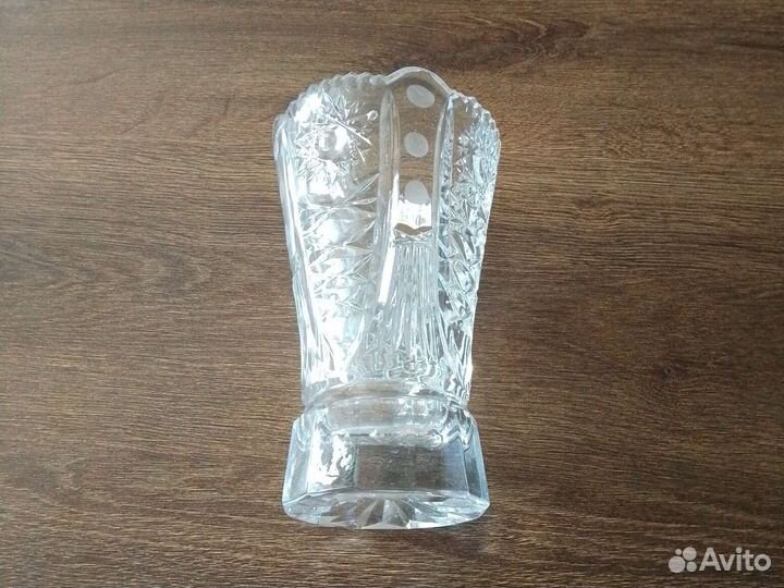 Хрустальная ваза