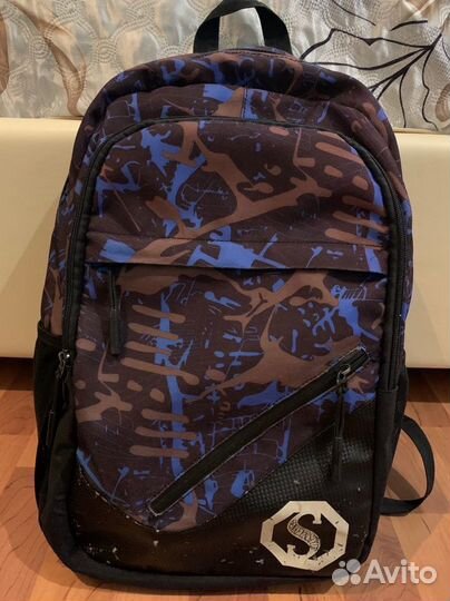 Рюкзак школьный