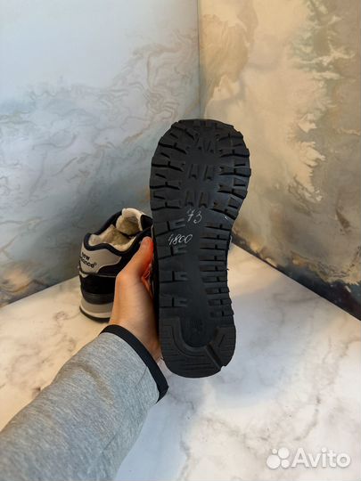 Кроссовки зимние 39 размер