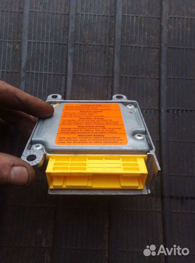 Блок управления airbag volkswagen polo