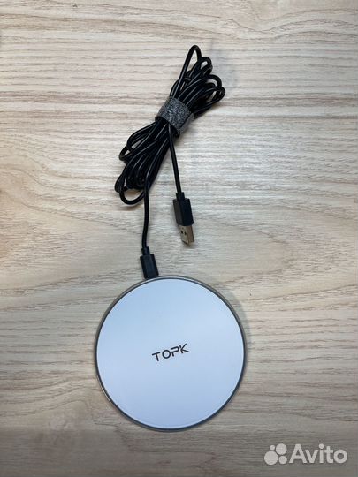 Беспроводная зарядка с кабелем