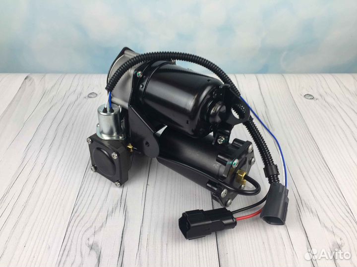 Компрессор пневмоподвески Land Rover Discovery 3 6