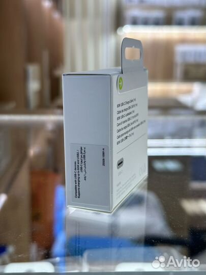 Кабель на iPhone 16 оригинал