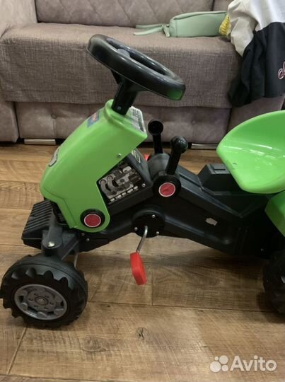 Трактор с прицепом