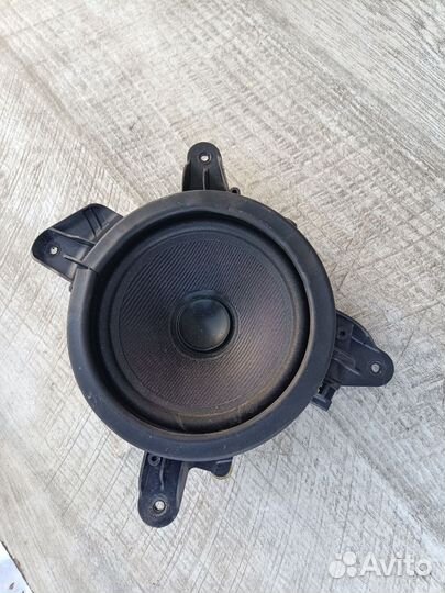 Динамик двери передний правый Volvo S60 XC70 V70