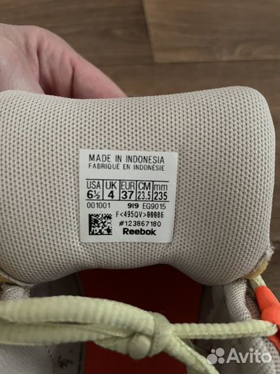 Кроссовки женские reebok 37 размер