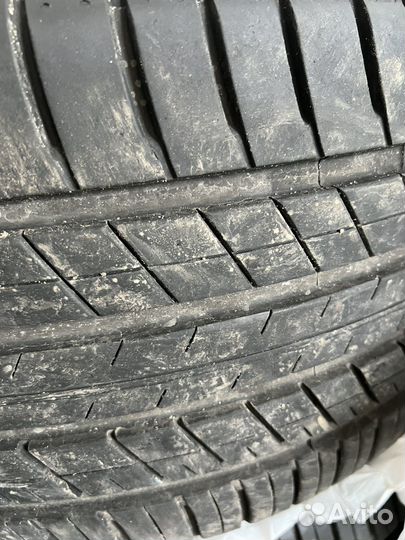 RoadX RXQuest SU01 275/40 R21