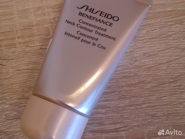 Крем для шеи и декольте shiseido новый