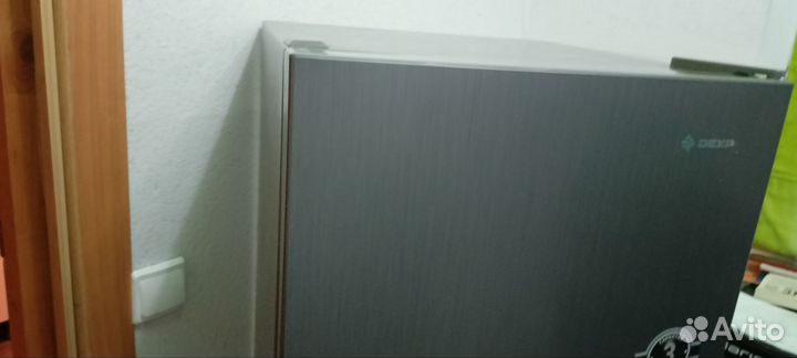 Минихолодильник с морозильной бу