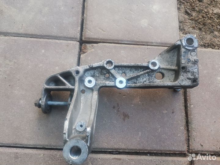 Краштейн рычага октавия а5 левый