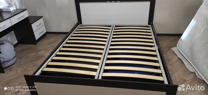 Кровать двухспальная с матрасом бу 160 200