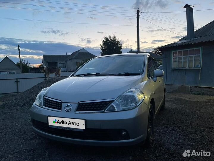 Nissan Tiida 1.5 AT, 2005, 235 000 км
