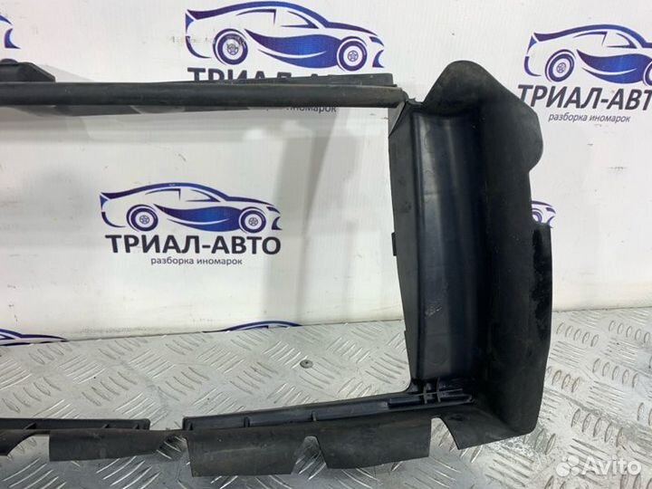 Воздуховод радиатора Land Rover Freelander 2