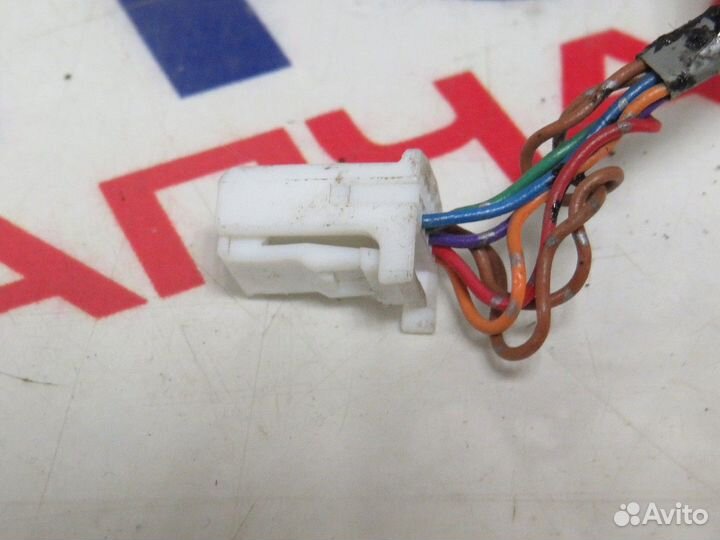 Зеркало Право nissan serena TC24