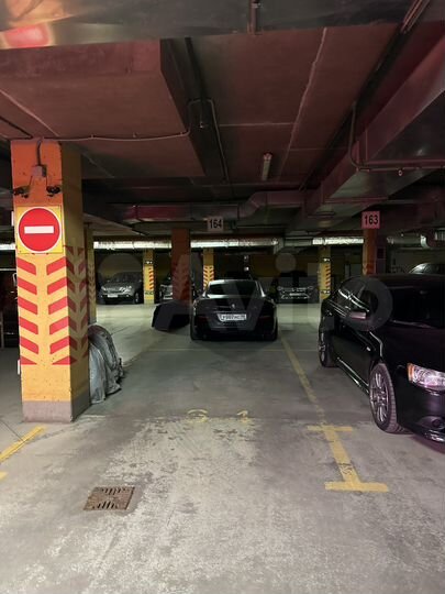 Машиноместо, 12 м²