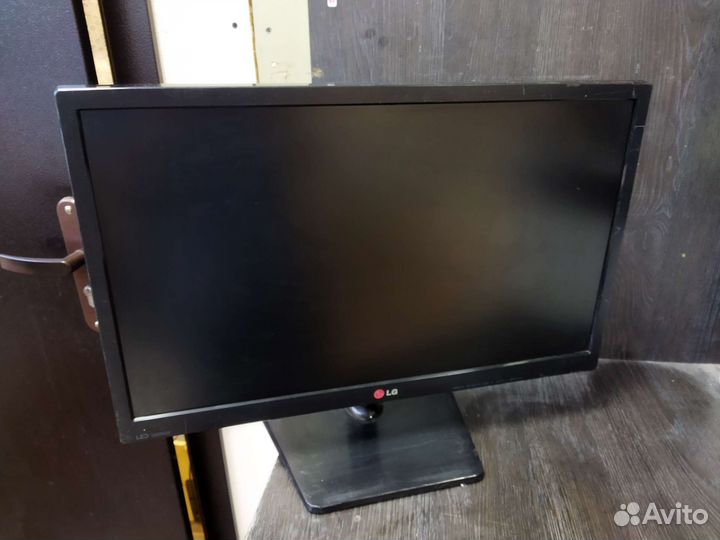 Монитор lg 22диагональ