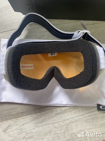 Горнолыжные очки oakley