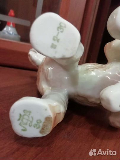 Фарфоровая статуэтка Эрдельтерьер