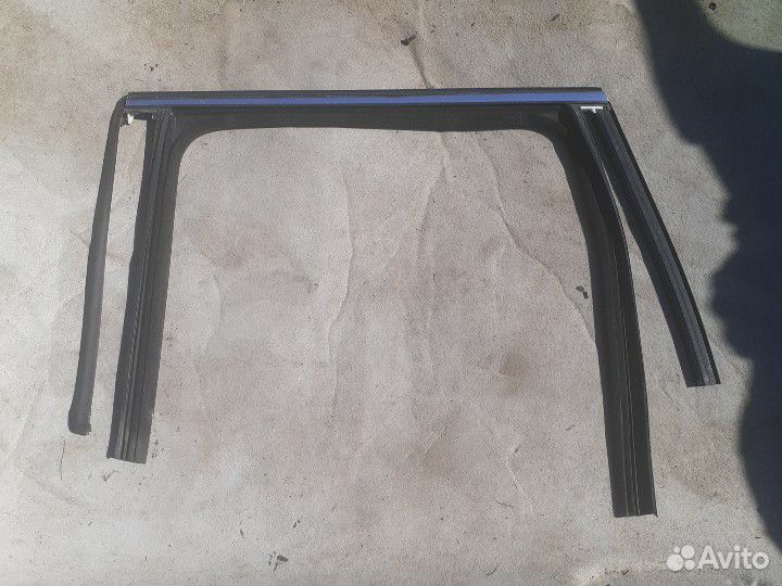 Уплотнитель Volkswagen Touareg NF