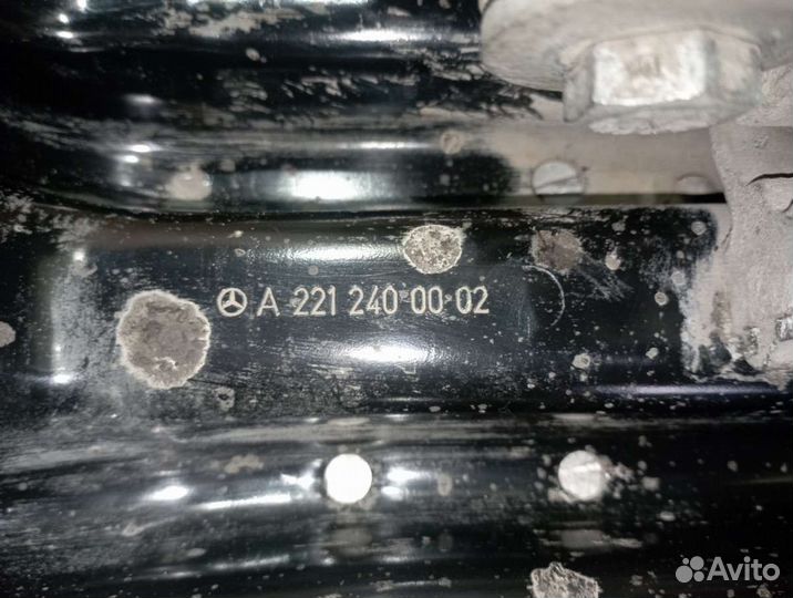 Кронштейн кпп Mercedes-Benz S W221 2212400002