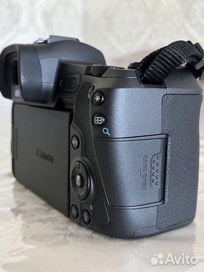 Canon EOS R