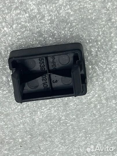 Заглушка кнопок торпеды Toyota Camry V50/V55