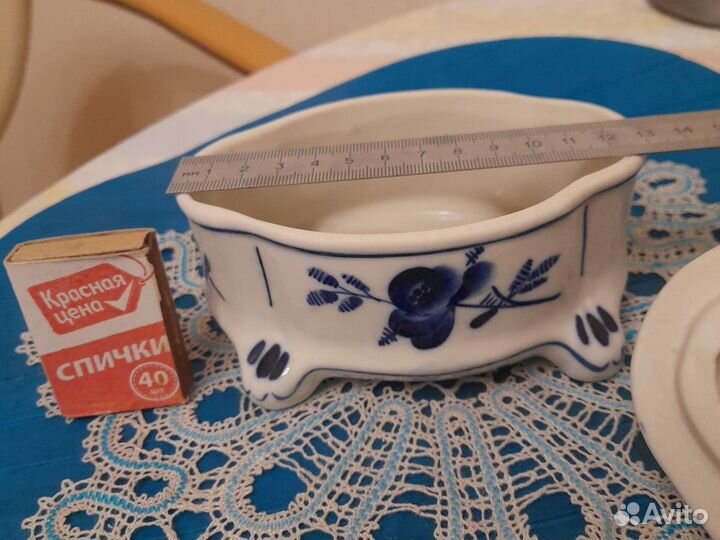 Шкатулка, сахарница, чайная пара