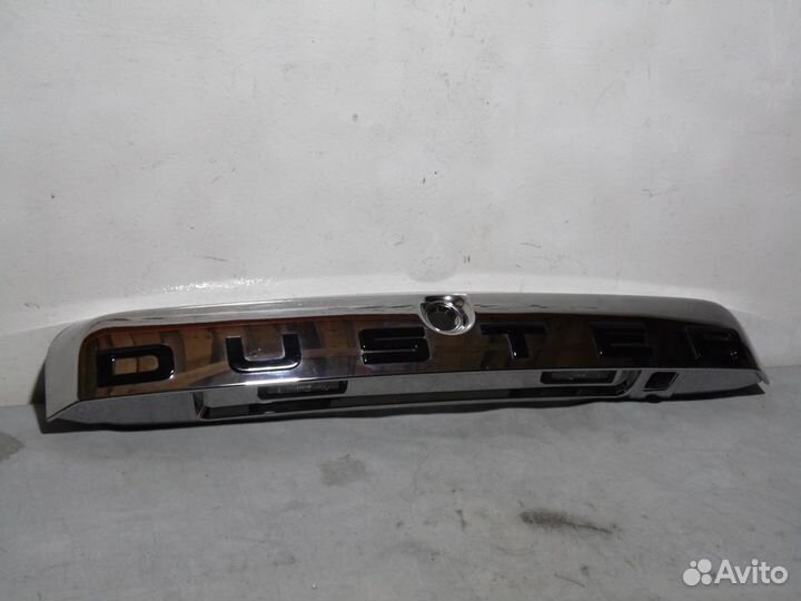 Ручка крышки багажника Рено Дастер