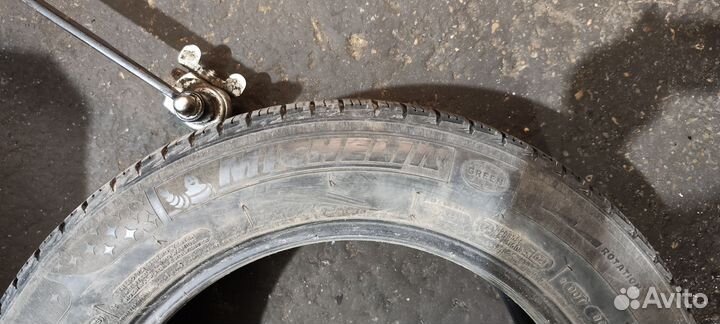 Michelin X-Ice XI3 215/60 R17 96T