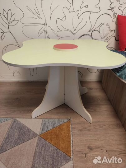 Детский столик