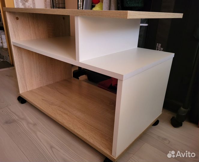 Журнальный столик для гостиной