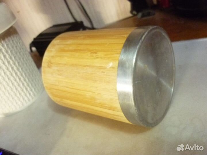 Винтажные мелочи: кружка, яйца, корзина