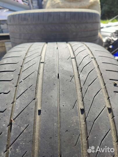 Continental ContiPremiumContact 5 265/40 R21 и 295/35 R21