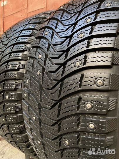 Michelin X-Ice North 3 235/45 R18