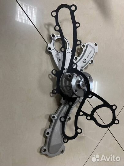 Водяная помпа Toyota Camry v 40