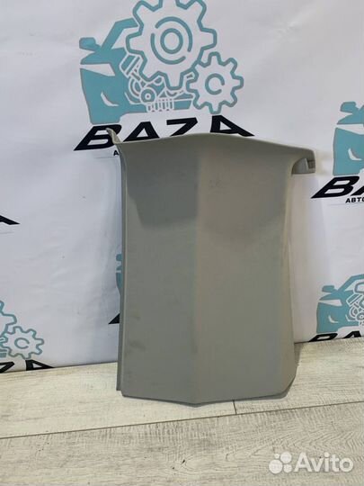 Обшивка задняя левая Volkswagen Transporter T5