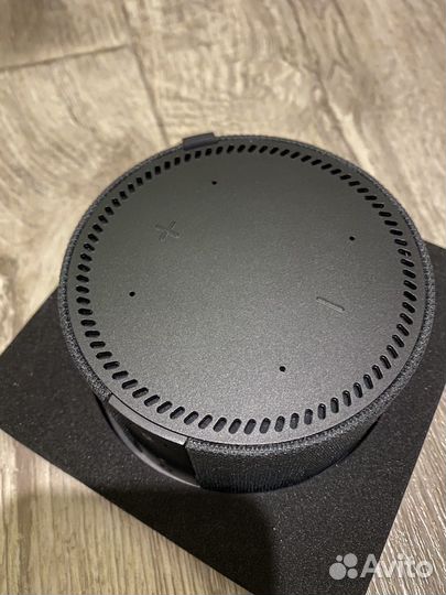 Яндекс-станция мини с часами