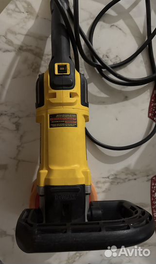 Полировальная машина DeWalt