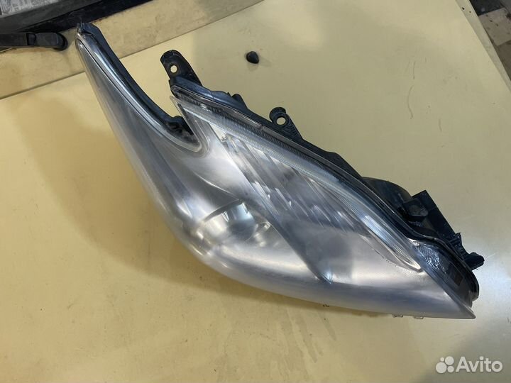 Фара Toyota Prius ZVW30 2ZR 2010 передняя правая