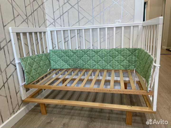 Кроватка детская с маятниковым механизмом )