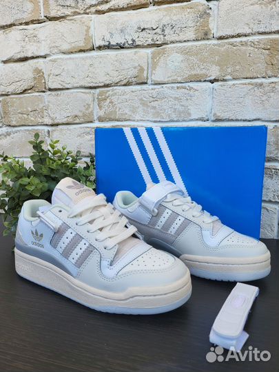 Кроссовки женские adidas forum low р.36-40