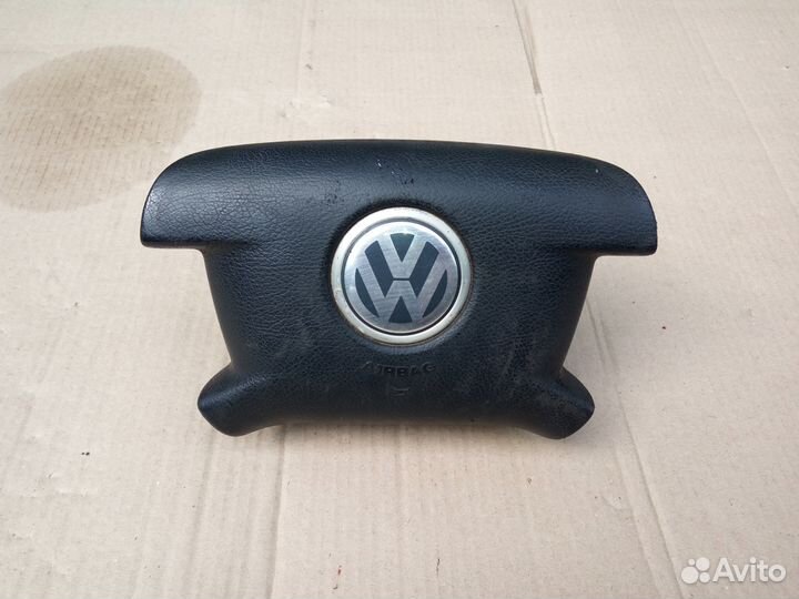 Подушка безопасности водителя Фольксваген Т-5