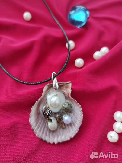 Кулон из ракушки