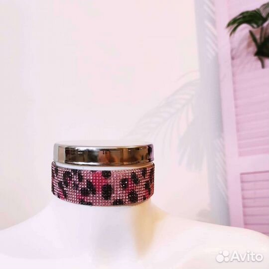 Чокер стразовый розовый леопард