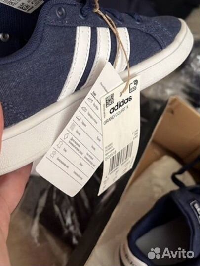 Кроссовки adidas