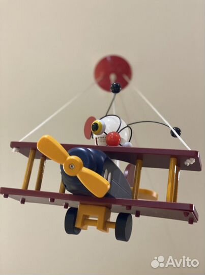 Два потолочных светильника (самолет и бабочка)