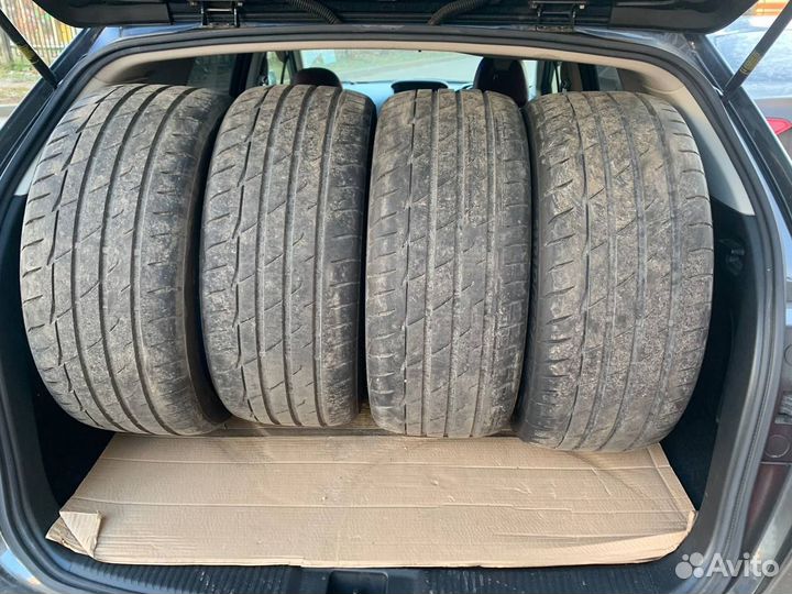 Bridgestone Potenza Adrenalin RE004 245/40 R18